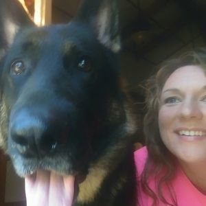 Meet your Posher, Carrie